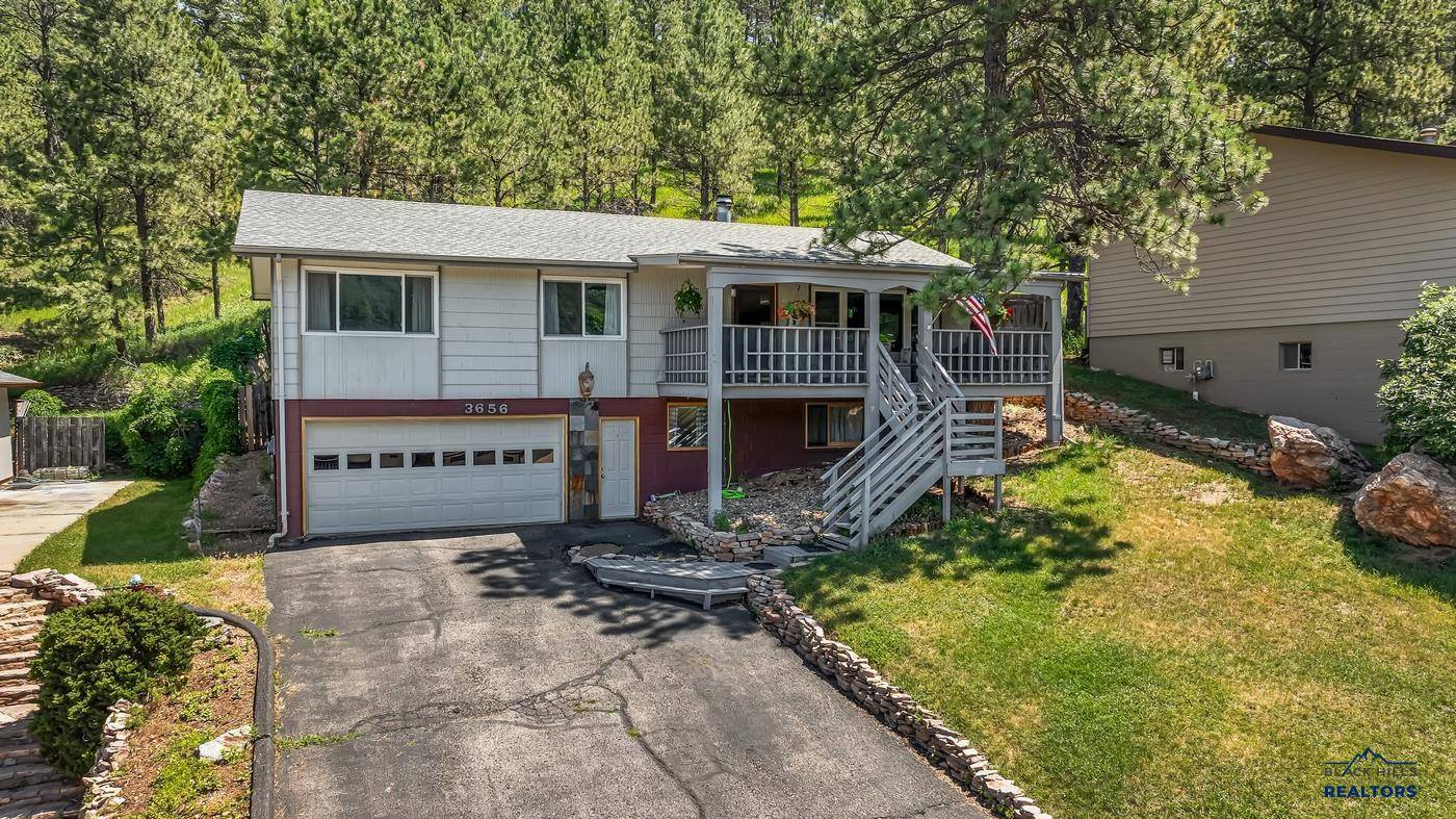 3656 Serendipity Ln, Rapid City, SD 57701