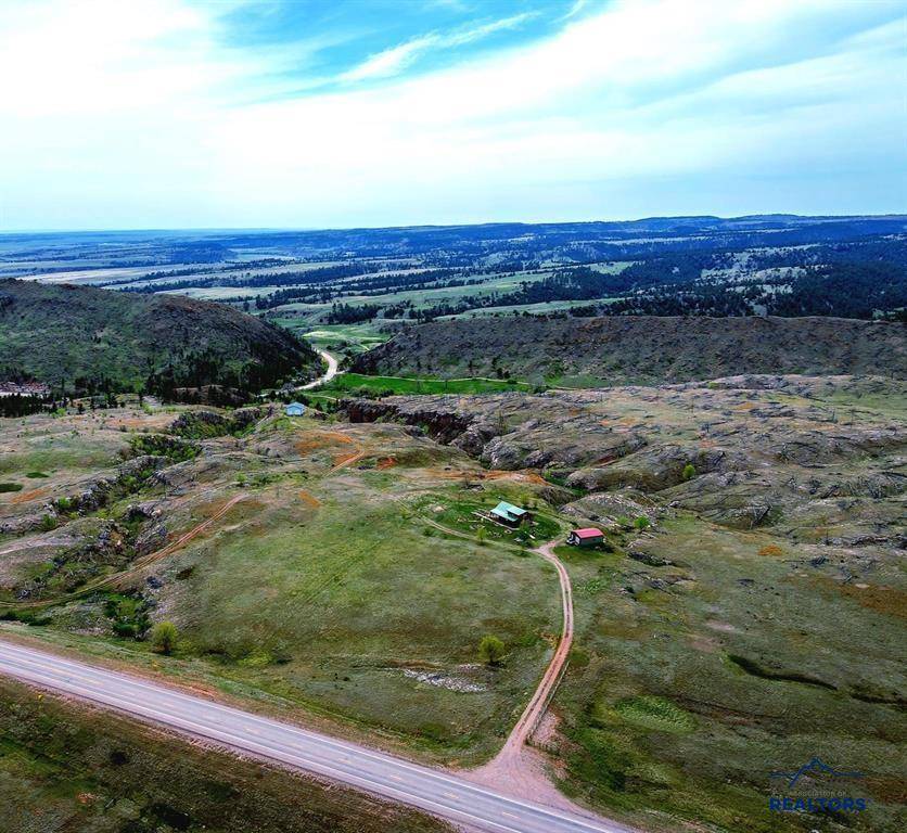 28017 Cascade Rd, Hot Springs, SD 57747