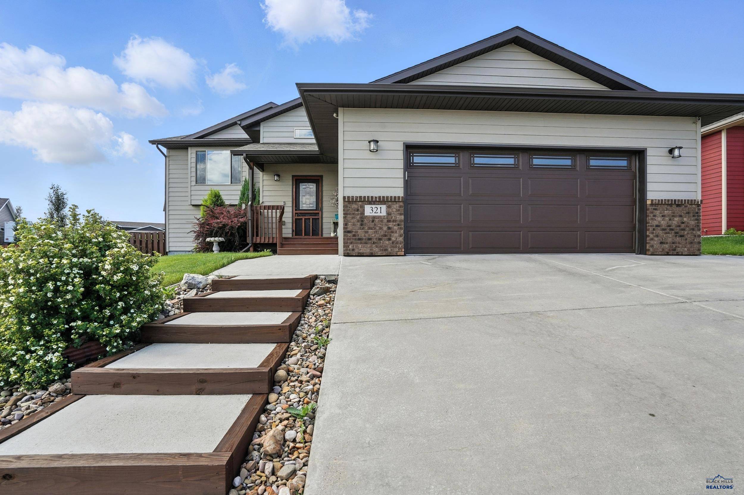 Rapid City, SD 57701,321 E Bengal Dr