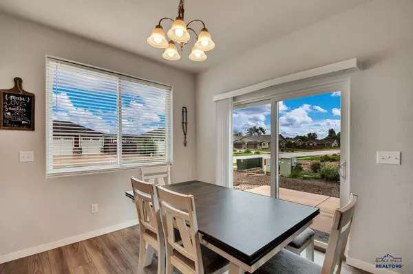Rapid City, SD 57703,3002 Hazelnut Ln