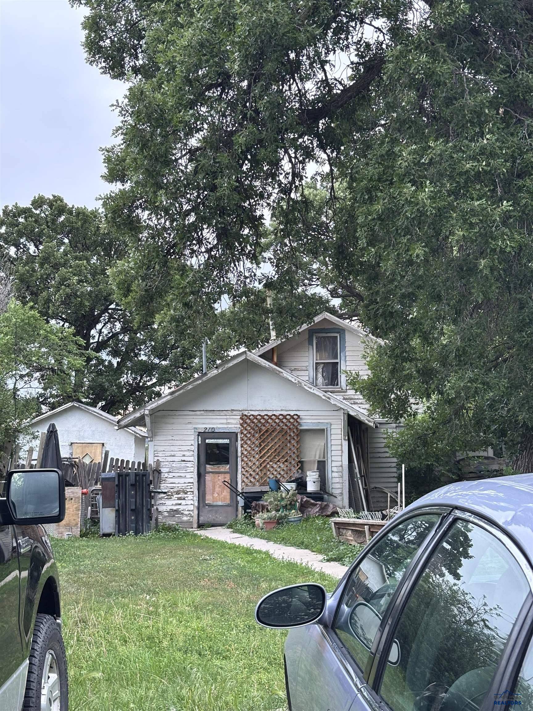 210 6th Ave, Belle Fourche, SD 57717
