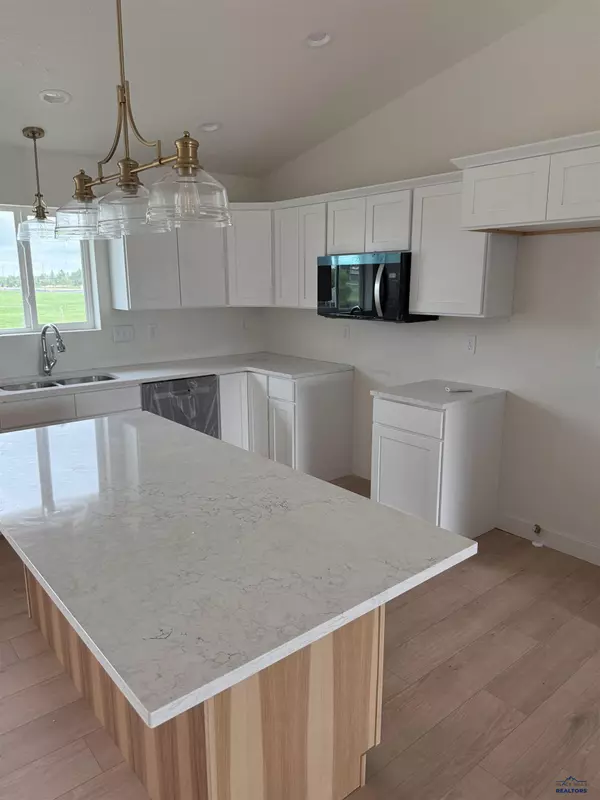 Box Elder, SD 57719,668 Eagle Ct