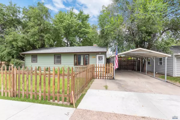 Rapid City, SD 57701,230 E Meade St