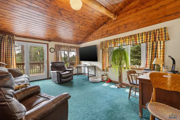 Custer, SD 57730,25138 Bear Rock Rd