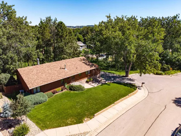 4110 Hall St, Rapid City, SD 57702