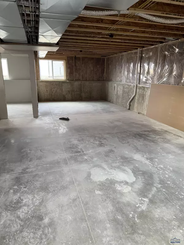 Box Elder, SD 57719,888 Vicksburg St