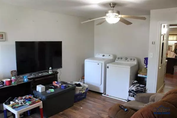 Rapid City, IL 57701,219 Saint Patrick St