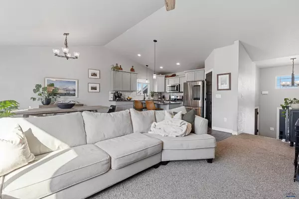 Box Elder, SD 57719,587 Quinton Ln