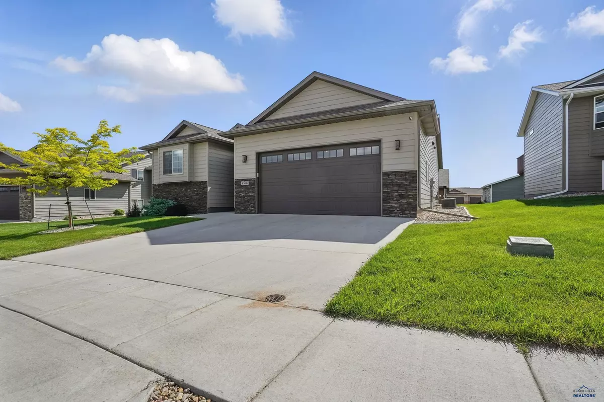 Rapid City, SD 57702,4528 Lahinch St