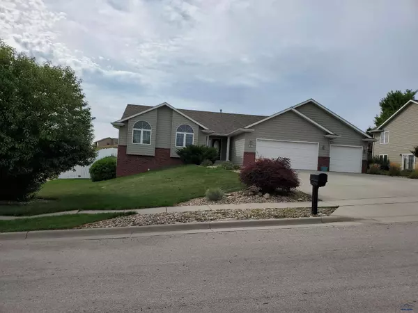 281 Minnesota St, Rapid City, SD 57701-9210