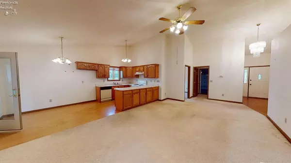 Fostoria, OH 44830,1301 Fairway DR