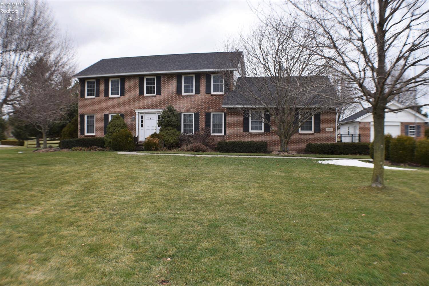 22277 Honeysuckle LN, Curtice, OH 43412
