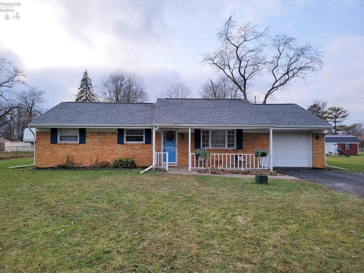 1596 N Boundary DR, Genoa, OH 43430