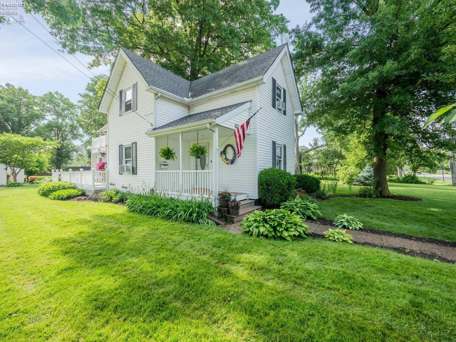 127 Moore Road, Avon Lake, OH 44012