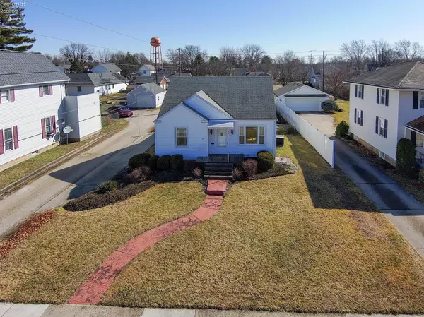 413 S Patterson ST, Gibsonburg, OH 43431