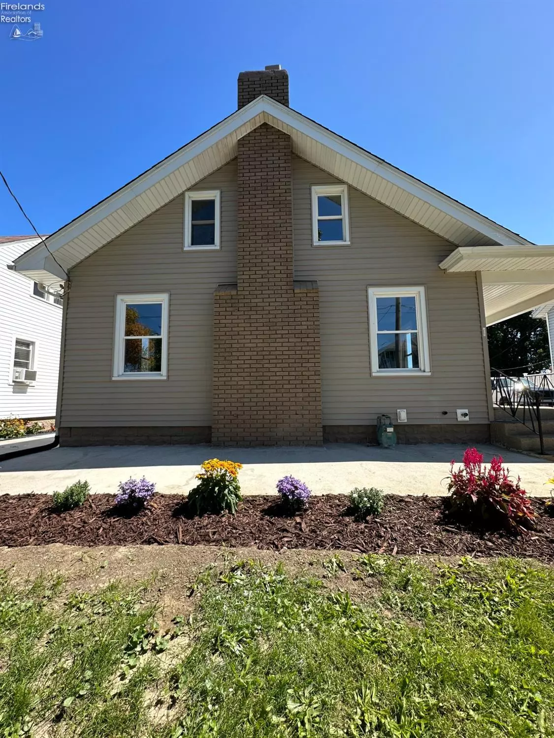 Sandusky, OH 44871,526 Sycamore Line