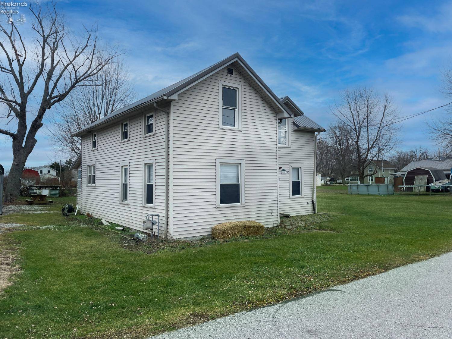 1051 S 2nd ST, Gypsum, OH 43433