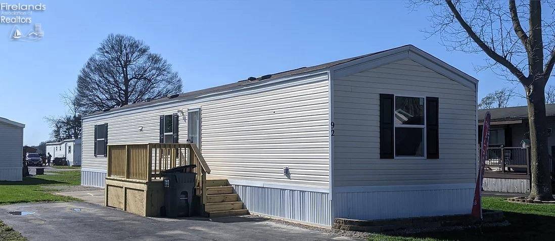 220 Maple LN #92, Green Springs, OH 44836