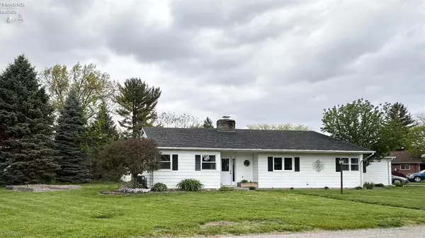 701 Mt Vernon Dr, Fostoria, OH 44830