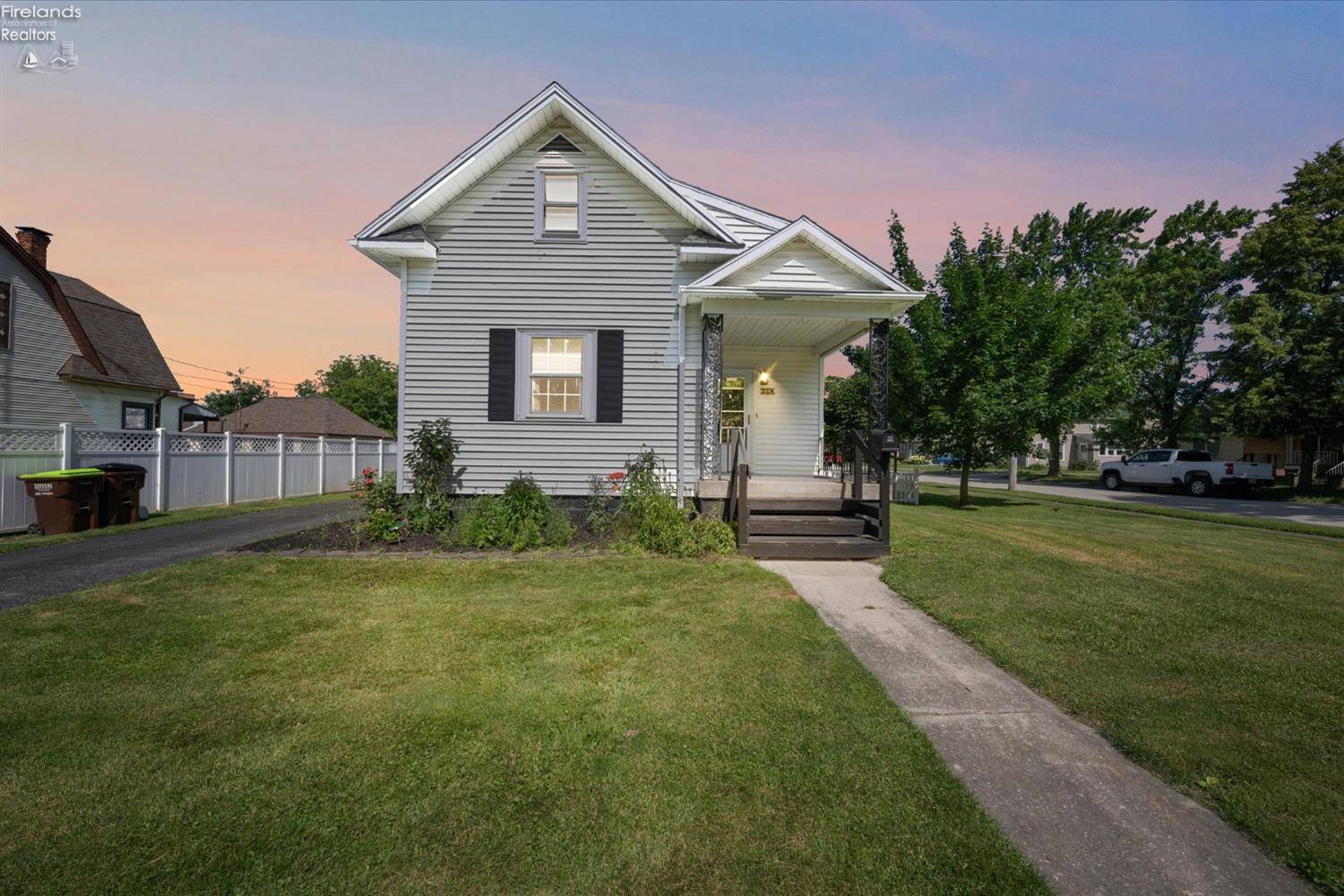 314 N Elm, Woodville, OH 43469