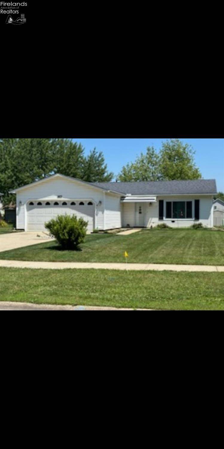 3803 Oxford DR, Lorain, OH 44053