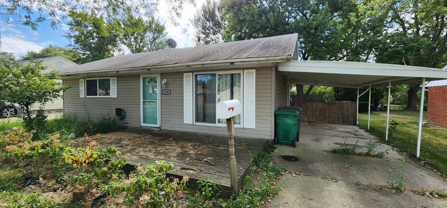 1745 Brookwood DR, Lima, OH 45801