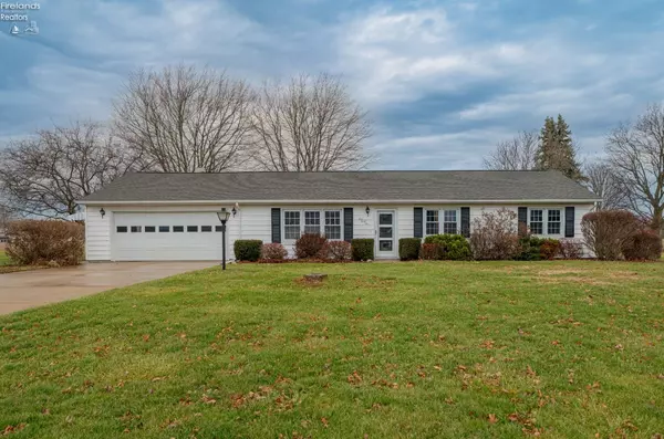 146 Thomas DR, Fremont, OH 43420