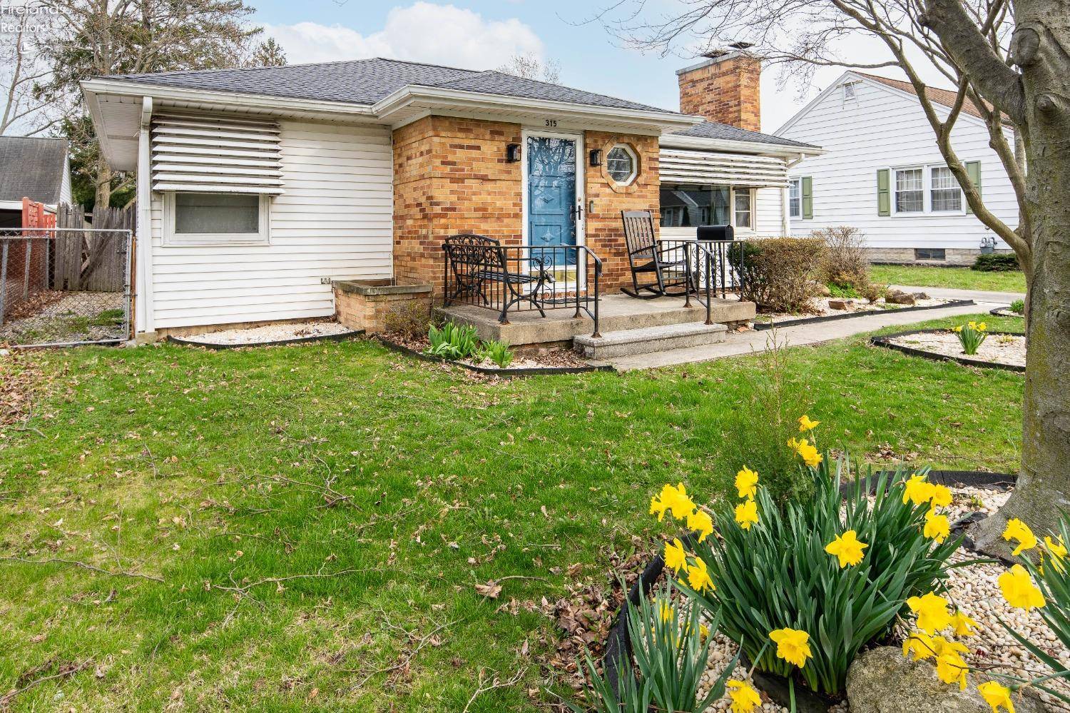 315 N Columbus, Fremont, OH 43420