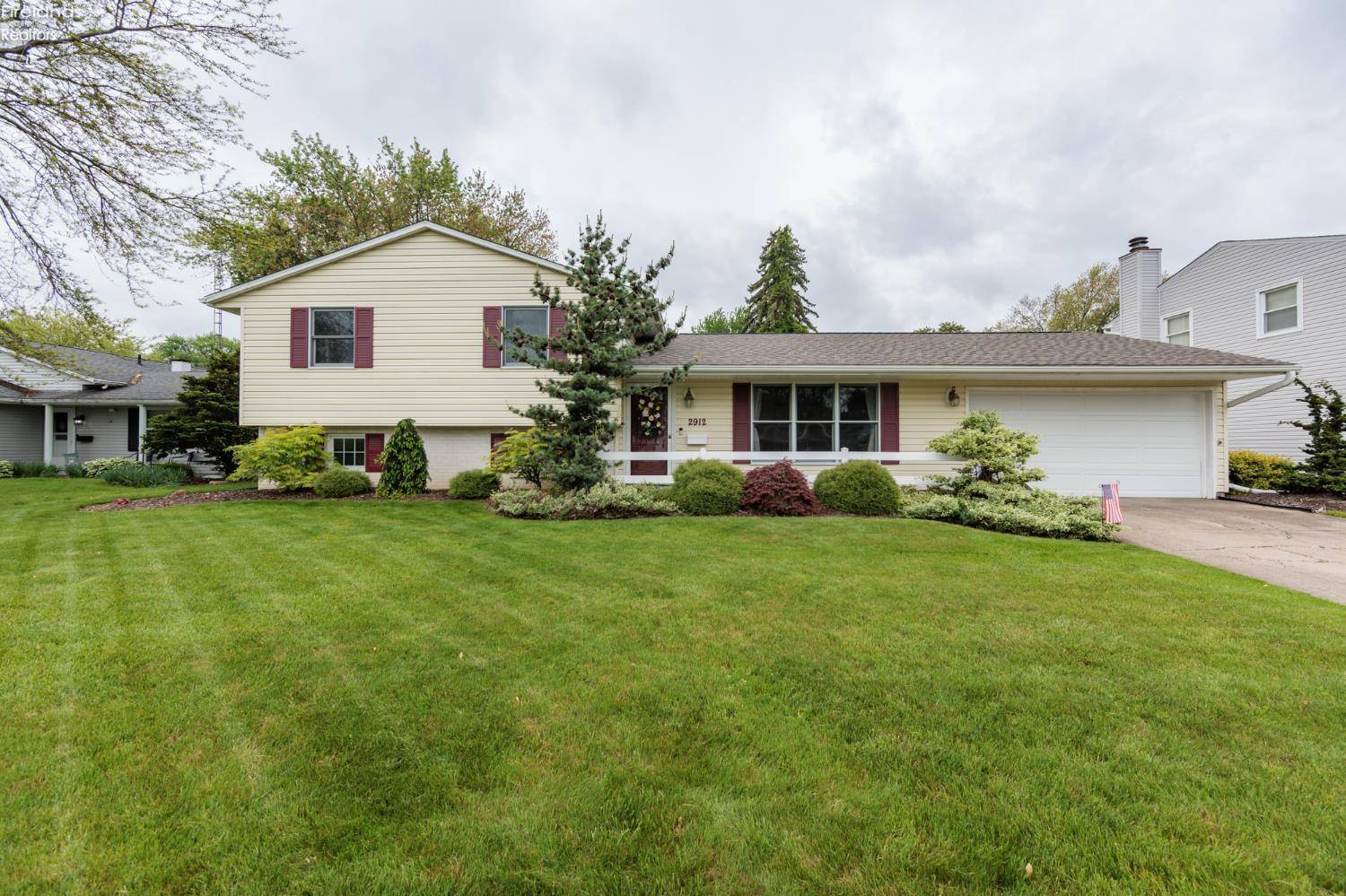 2912 Pease LN, Sandusky, OH 44870