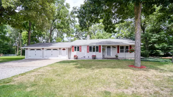 6416 Pleasant River Drive, Dimondale, MI 48821