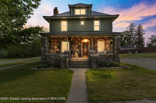 141 E Pleasant ST, Hubbardston, MI 48845