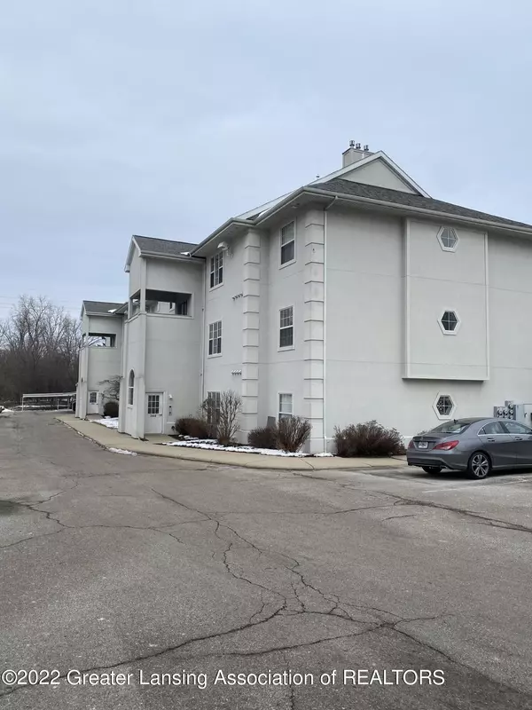 268 W Saginaw Street, 102, East Lansing, MI 48823, East Lansing, MI 48823