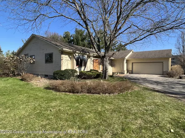 2828 River Pointe Drive, Holt, MI 48842, Holt, MI 48842