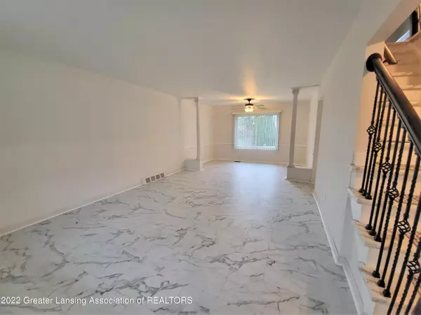 East Lansing, MI 48823,1356 Red Leaf LN