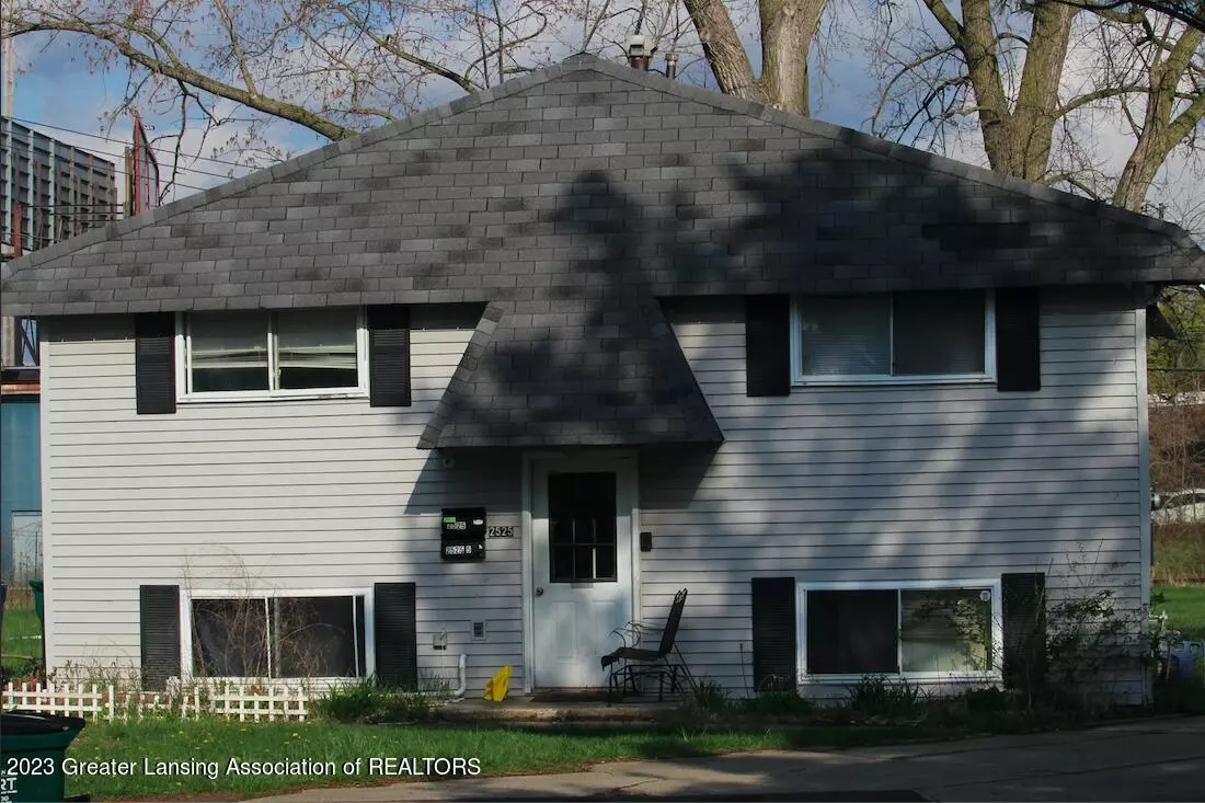 Lansing, MI 48910,2525 Linlawn Avenue, Lansing, MI 48910