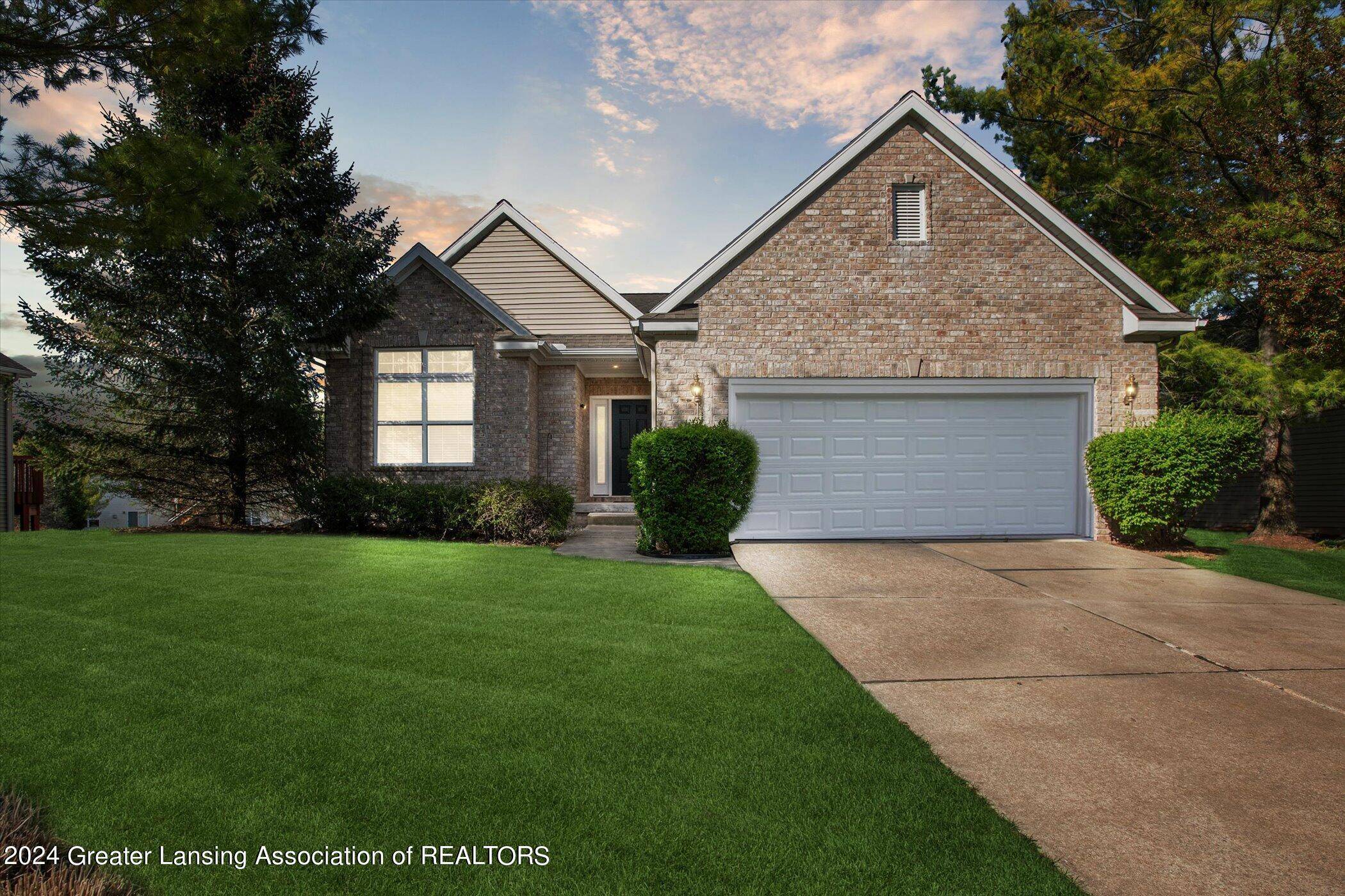 2340 Sapphire LN,  East Lansing,  MI 48823