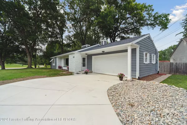 Okemos, MI 48864,2176 Iroquois Road, Okemos, MI 48864