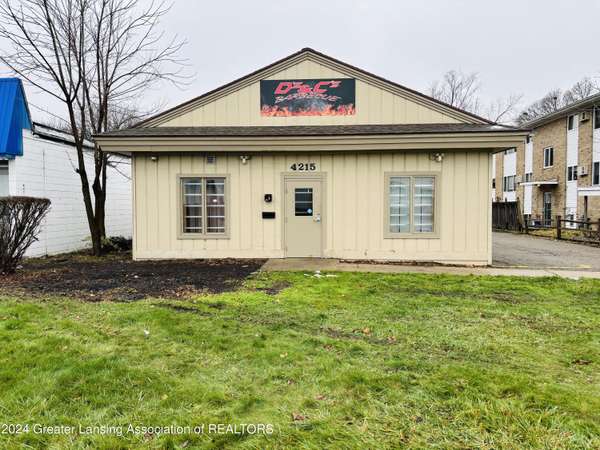 4215 N Grand River Avenue, Lansing, MI 48906, Lansing, MI 48906