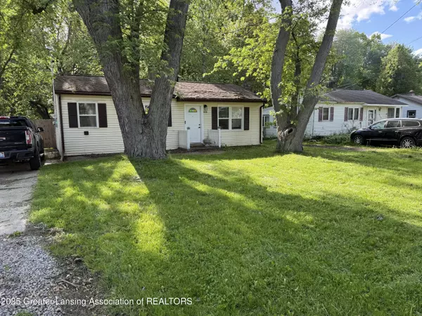 Lansing, MI 48911,6444 Sommerset RD