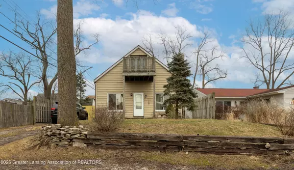 117 S Grace St, Lansing, MI 48917