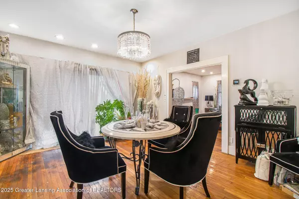 East Lansing, MI 48823,922 Michigan AVE