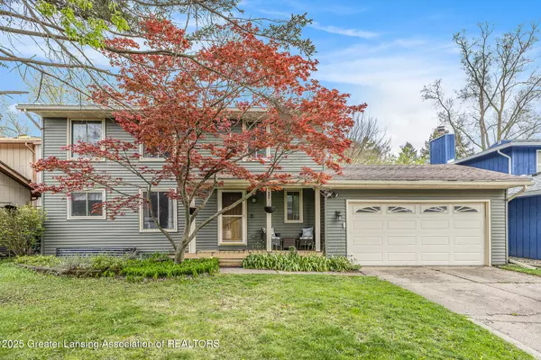 1342 Chartwell Dual Carriage WAY,  East Lansing,  MI 48823