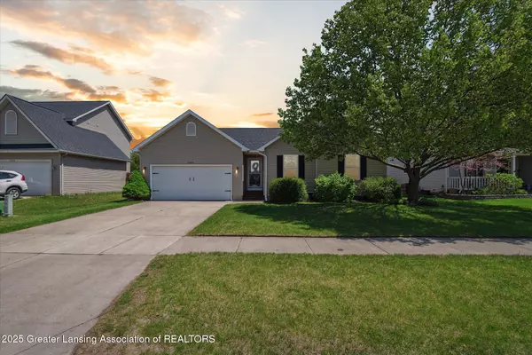 1384 Yarrow DR, Holt, MI 48842