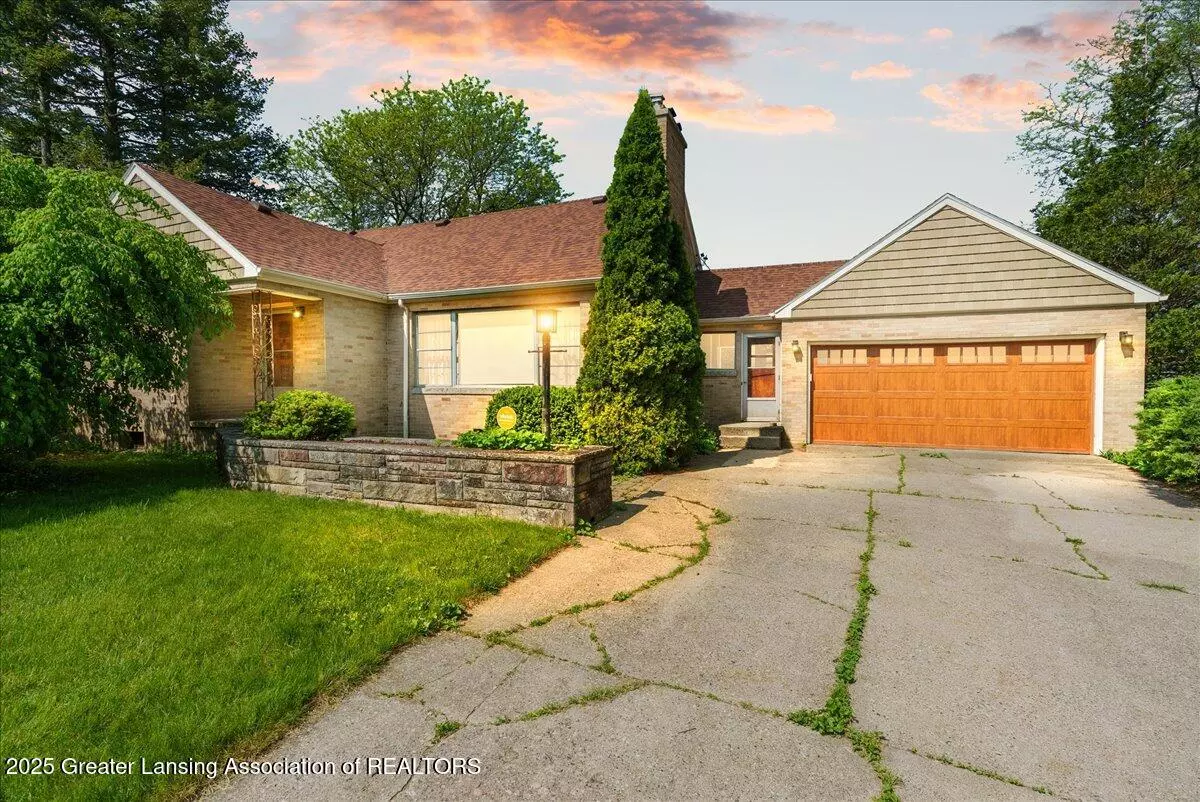 Lansing, MI 48917,224 S Grace ST