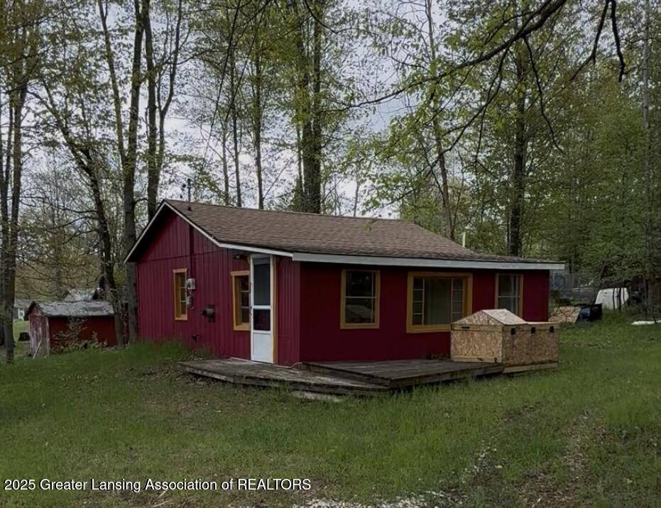 5583 Parkwood ST, Gladwin, MI 48624