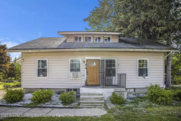 414 S Rosemary ST, Lansing, MI 48917