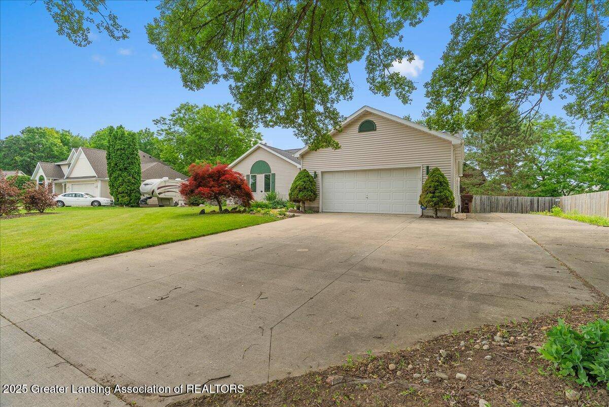 Dewitt, MI 48820,13040 Sherrington DR