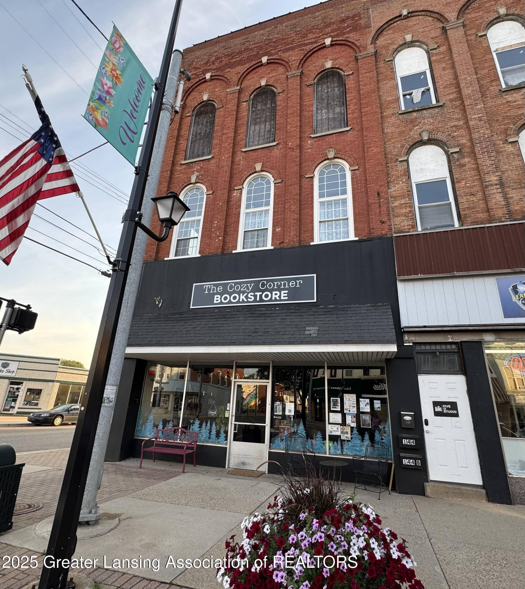 144 S Cochran AVE, Charlotte, MI 48813