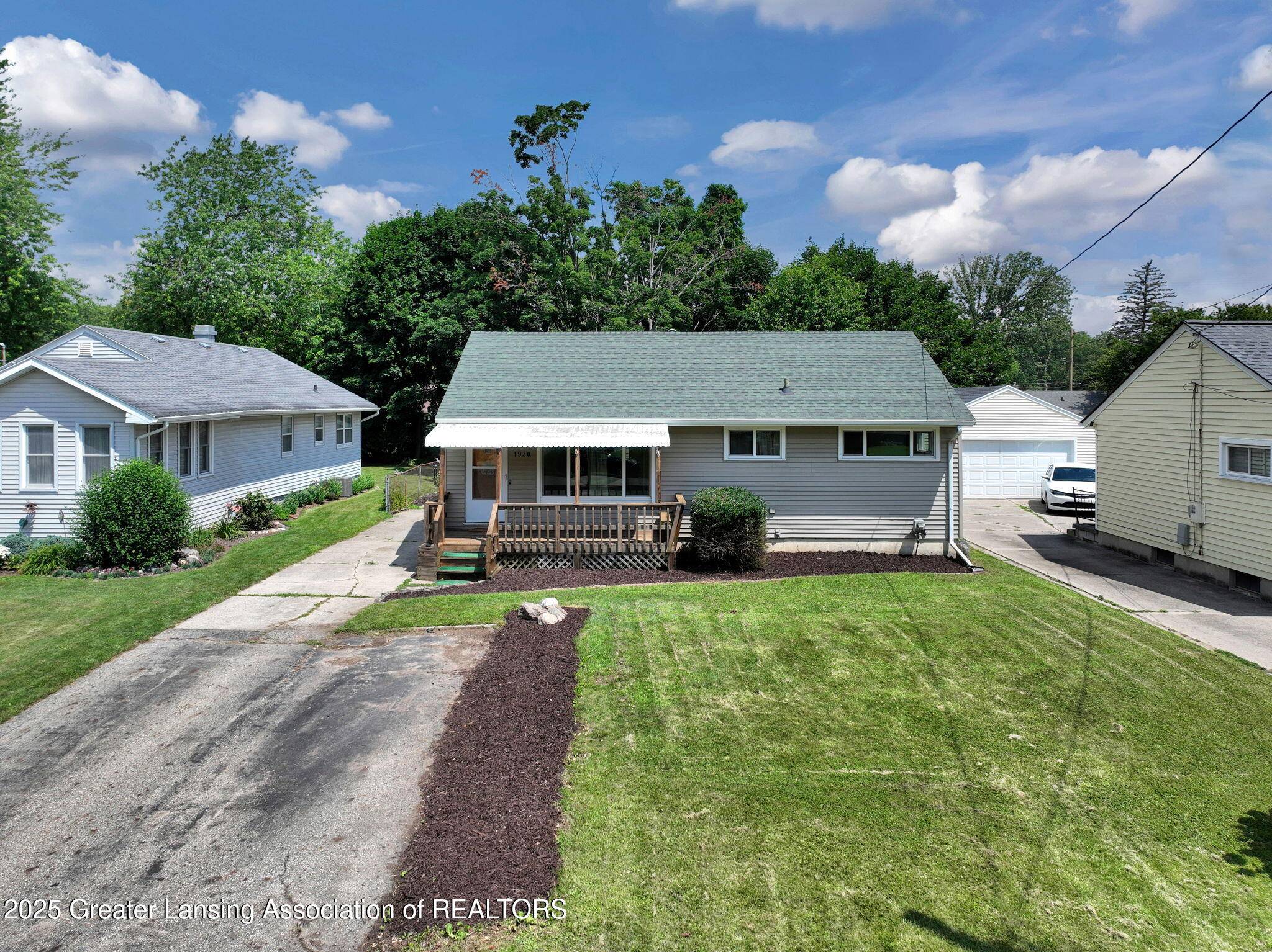 1930 Carvel CT, Lansing, MI 48910