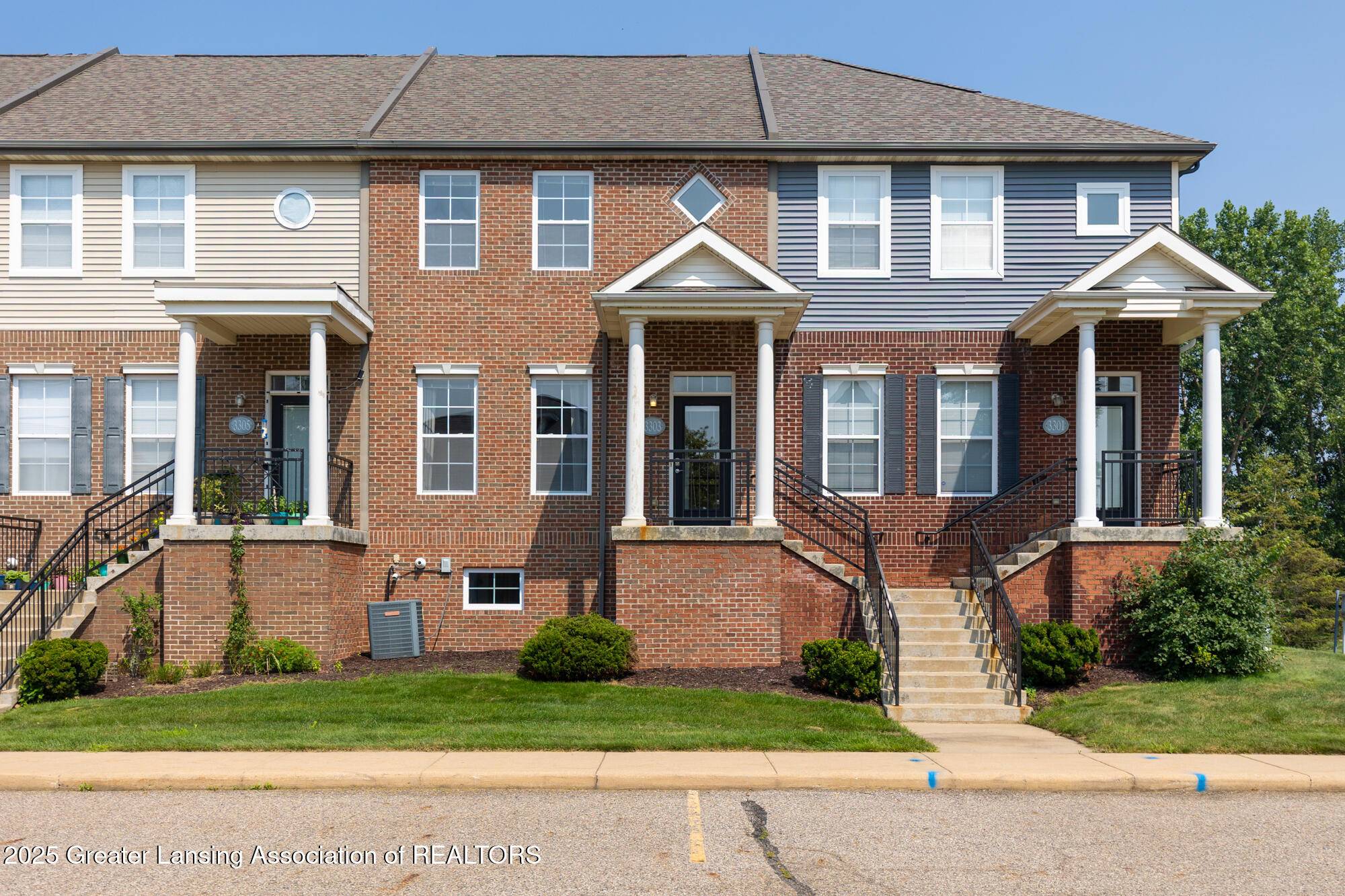 3303 Wharton ST, East Lansing, MI 48823
